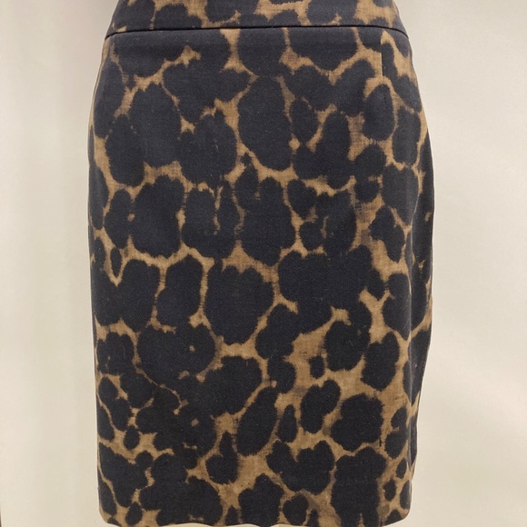 Leopard print Elie Tahari Mini Skirt Size 8 - Picture 2 of 9